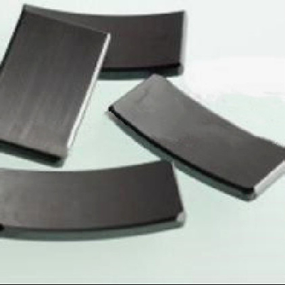 Il nero permanente su misura di segmento dello strato del magnete del motore di CC