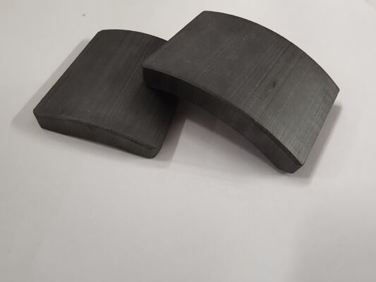 Magnete con segmento in ferrite sinterizzato Y30BH diametro esterno 60 mm per rotore motore BLDC personalizzato OEM