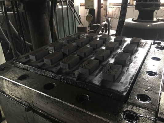 Magnete sinterizzato anisotropo generale su misura della ferrite della stalla per i generatori