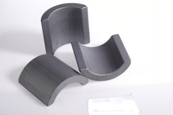 il motore su misura di Seat ha sinterizzato il magnete della ferrite per 775 strumenti elettrici di 750 serie