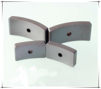 I magneti duri permanenti della ferrite segmentano il vario magnete della ferrite del generatore Y35