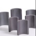 Forma ceramica delle mattonelle del magnete del motore elettrico del magnete della ferrite di SrO 6Fe2O3