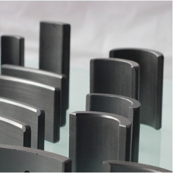 Forte magnete permanente della ferrite Y35 per smagnetizzazione del motore resistente