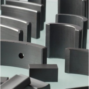 Magneti del motore della ferrite della finestra dell'OEM di Gray Sintered Ferrite Magnet del carbone