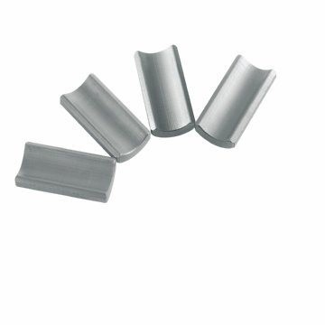 I grandi magneti dell'arco delle pompe del combustibile segmentano l'elaborazione ceramica di SrO 6Fe2O3