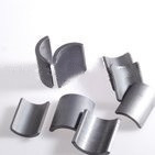 I magneti del motore della ferrite di segmento mettono il magnete permanente a sedere ceramico dei motori